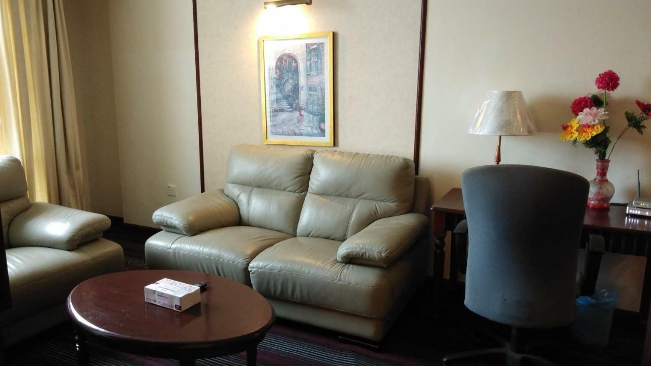 Best Service Suite At Times Square Kuala Lumpur Exterior photo